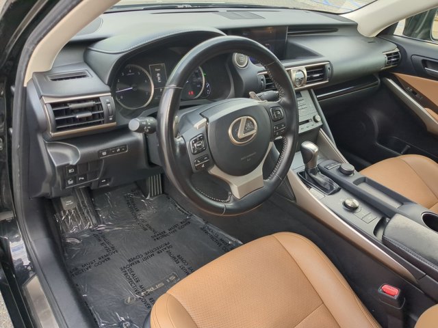 Used 2020 Lexus IS 300 w/ Premium Package RWD image 10