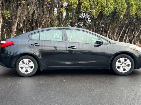 Used 2016 Kia Forte LX image 3