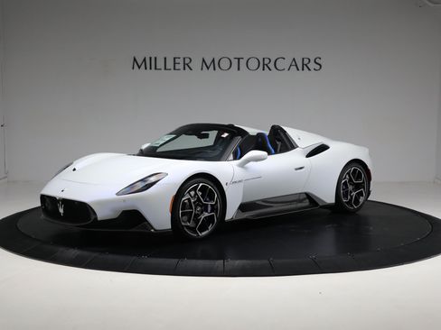 Used 2023 Maserati MC20 Spyder RWD image 1
