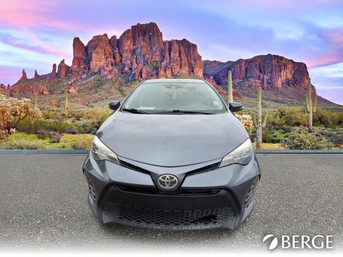 Used 2018 Toyota Corolla SE w/ Carpet Mat Package (TMS) FWD image 6