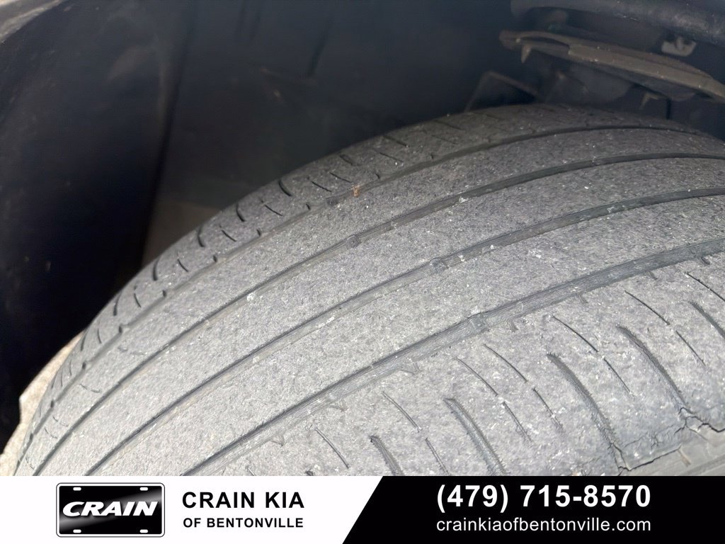 Used 2017 GMC Acadia Limited SLT FWD image 17