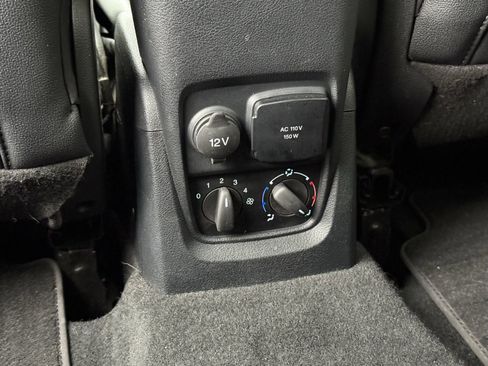 Used 2019 Ford Transit Connect XLT w/ XLT Premium Package image 28