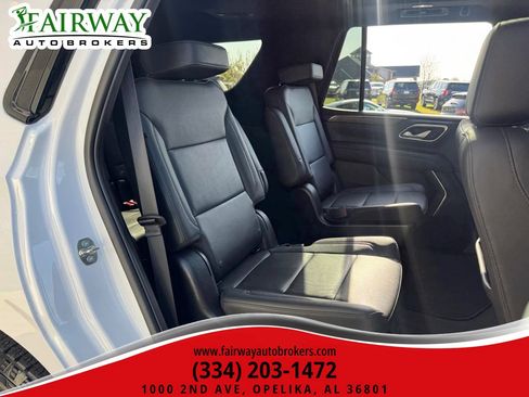 Used 2022 Chevrolet Tahoe Z71 w/ Luxury Package AWD/4WD image 16