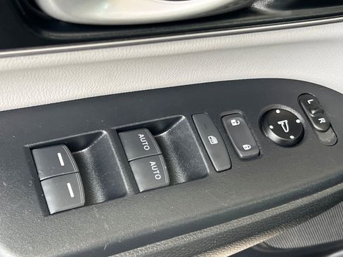 Used 2019 Honda CR-V EX-L image 13