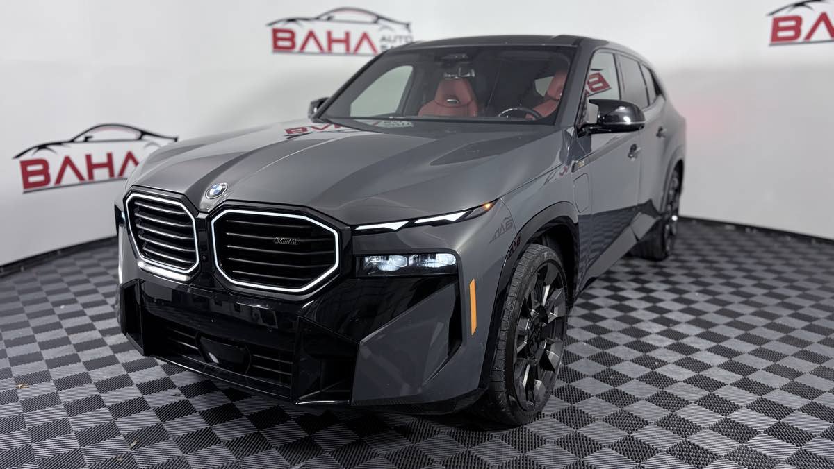 Used 2023 BMW XM AWD/4WD image 3