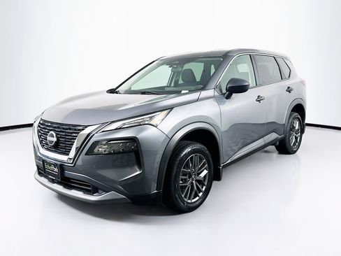 Used 2023 Nissan Rogue S image 3