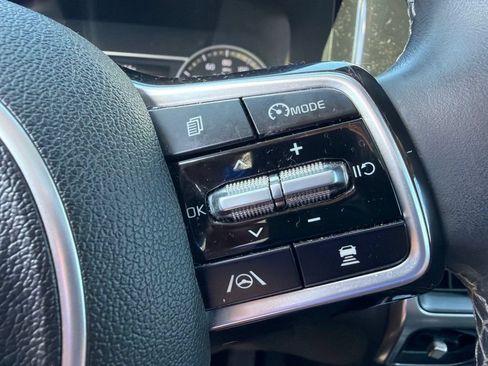 Certified 2021 Kia Sorento EX w/ EX AWD X-Line Package image 31
