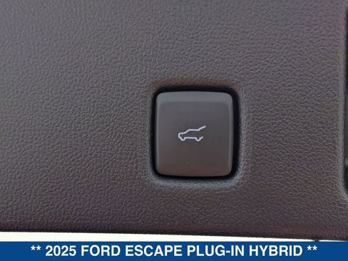 New 2025 Ford Escape image 15
