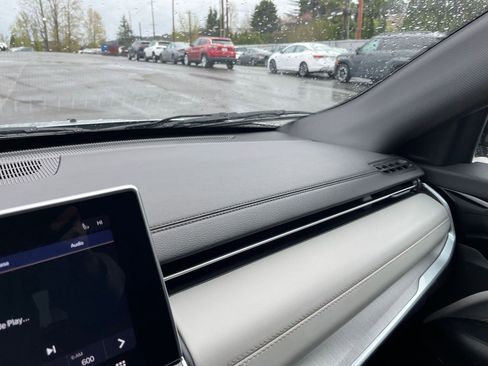 Used 2025 Jeep Compass Limited image 37