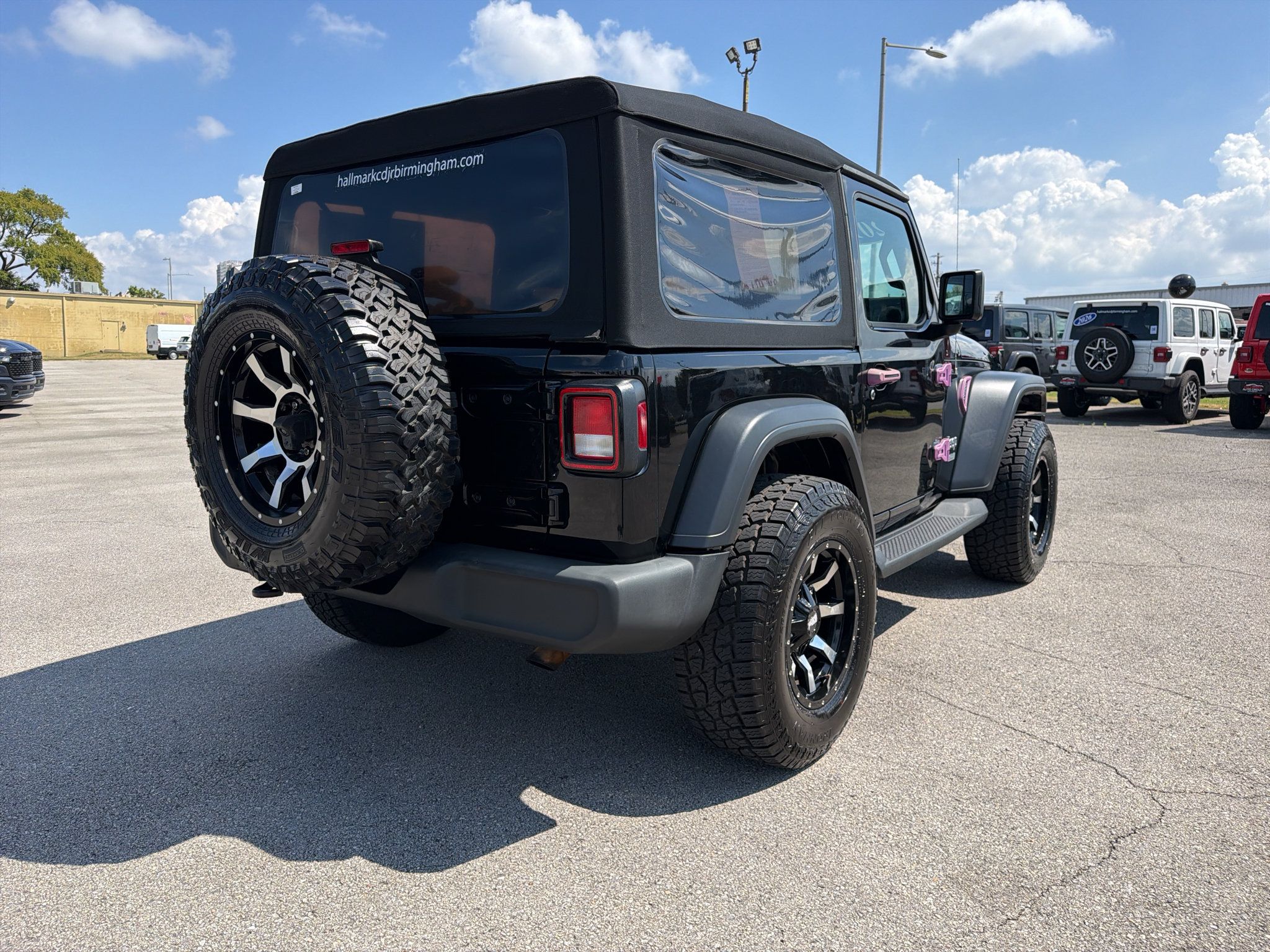 Used 2018 Jeep Wrangler Sport AWD/4WD image 6
