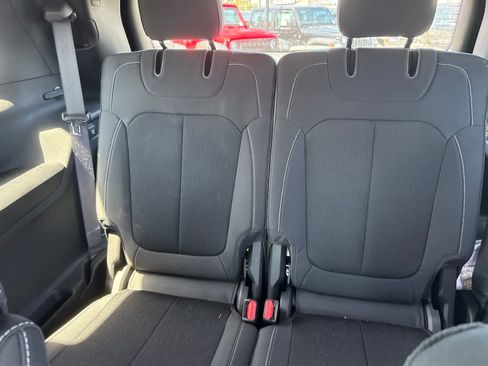 Used 2025 Jeep Grand Cherokee L Laredo RWD image 26