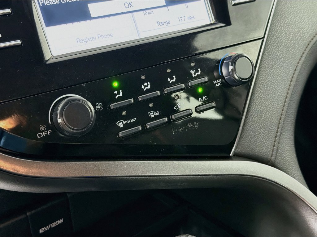 Used 2020 Toyota Camry LE FWD image 15