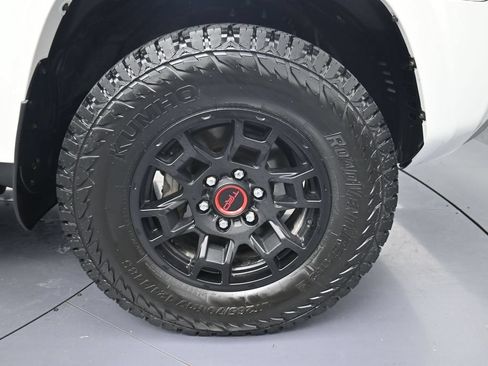 Used 2024 Toyota 4Runner TRD Off-Road Premium w/ Moonroof Package AWD/4WD image 5