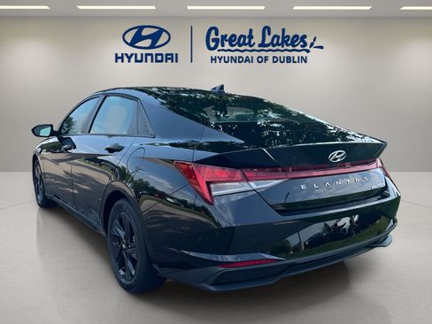 Used 2023 Hyundai Elantra Blue FWD image 3