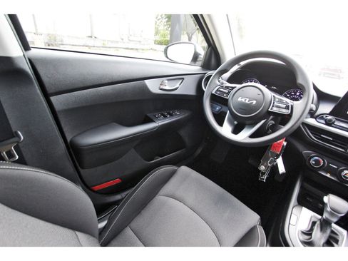 Certified 2023 Kia Forte LXS w/ LXS Technology Package FWD image 11