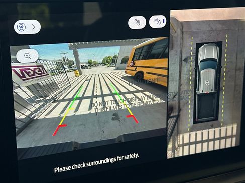 New 2025 Ford F250 Lariat w/ Lariat Ultimate Package image 18