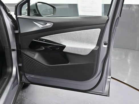 Used 2023 Volkswagen ID.4 Pro image 36