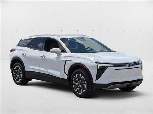 New 2025 Chevrolet Blazer EV LT image 5