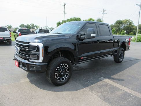 Used 2026 Ford F250 Platinum AWD/4WD image 13
