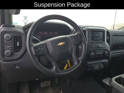 Used 2022 Chevrolet Silverado 2500 Custom w/ Custom Value Package image 8