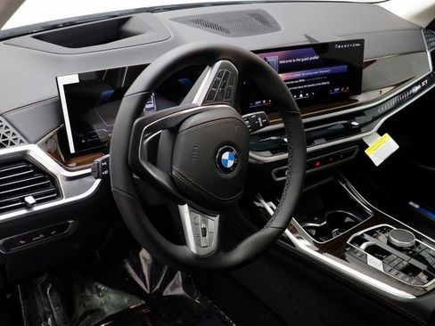 New 2026 BMW X7 xDrive40i w/ Climate Comfort Package image 6