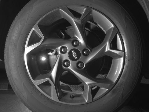 Used 2025 Chevrolet Trax LT w/ LT Convenience Package image 15