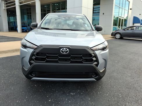 Used 2026 Toyota Corolla Cross L FWD image 2