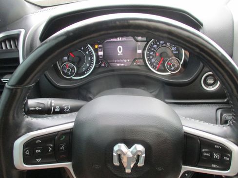 Used 2020 RAM 1500 Big Horn AWD/4WD image 29