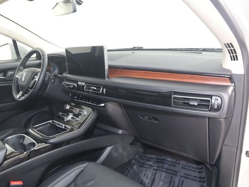 Used 2023 Lincoln Nautilus Reserve w/ Equipment Group 201A AWD/4WD image 43