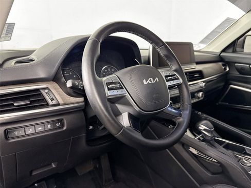 Used 2022 Kia Telluride EX w/ EX Premium Package image 4