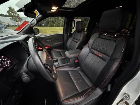 Certified 2024 Nissan Frontier Pro-X w/ Pro Premium Package image 12