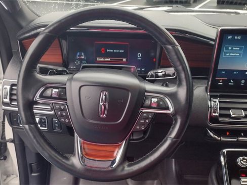 Certified 2024 Lincoln Navigator L Reserve image 16