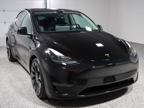 Used 2022 Tesla Model Y Performance image 5