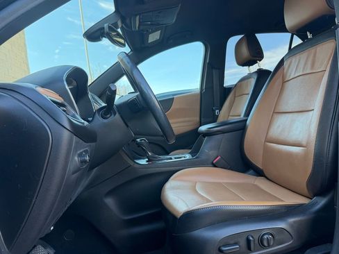 Used 2021 Chevrolet Equinox Premier image 17