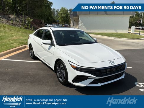 Used 2025 Hyundai Elantra SEL FWD image 1