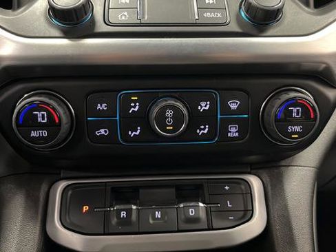 Used 2023 GMC Acadia SLE w/ Driver Convenience Package image 22