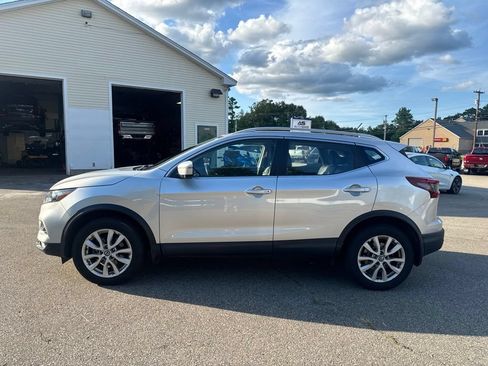 Used 2022 Nissan Rogue Sport SV w/ Technology Package AWD/4WD image 2