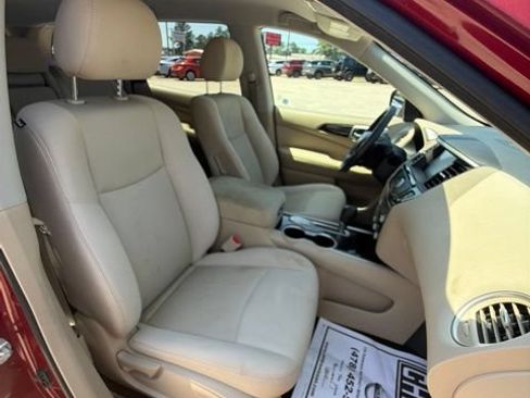 Used 2017 Nissan Pathfinder SV FWD image 20