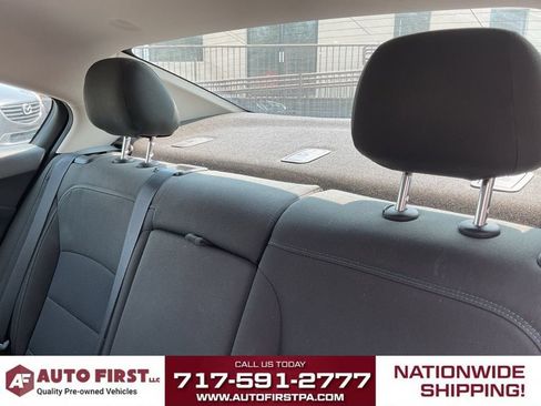 Used 2018 Chevrolet Cruze LT w/ Convenience Package FWD image 12