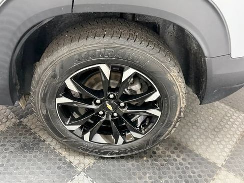 Used 2023 Chevrolet TrailBlazer LT w/ Convenience Package AWD/4WD image 16