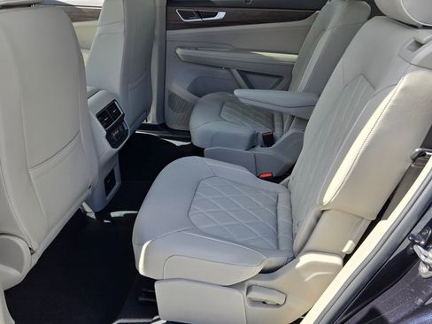 New 2026 Volkswagen Atlas SEL Premium R-Line AWD/4WD image 7