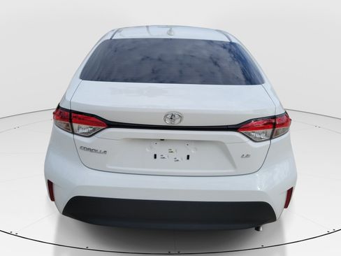 Used 2025 Toyota Corolla LE FWD image 6