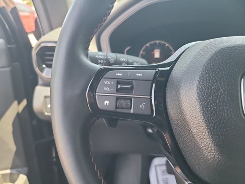 Certified 2025 Honda Pilot TrailSport image 14