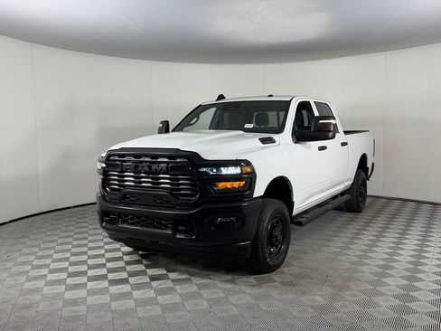 Used 2025 RAM 2500 Tradesman AWD/4WD image 3