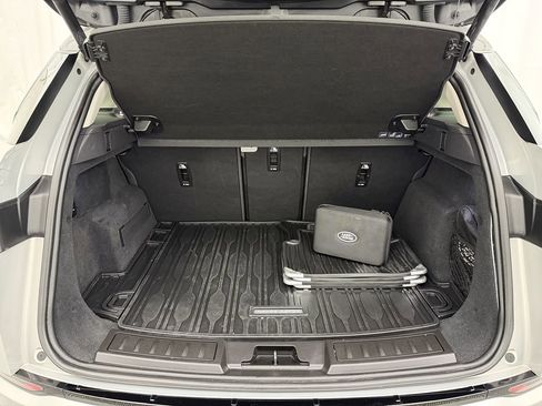 Used 2022 Land Rover Range Rover Evoque S image 50