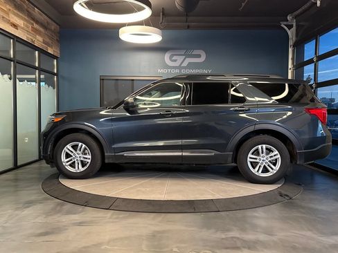 Used 2023 Ford Explorer XLT w/ Equipment Group 202A AWD/4WD image 6