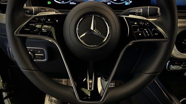 Used 2025 Mercedes-Benz G 550 image 15