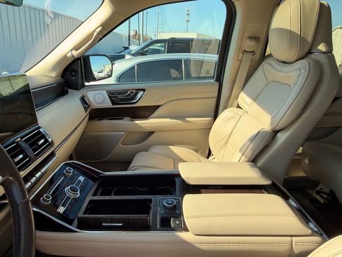 Used 2019 Lincoln Navigator L Reserve w/ Cargo Package image 13