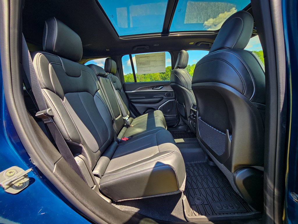New 2026 Jeep Grand Cherokee Limited AWD/4WD image 37