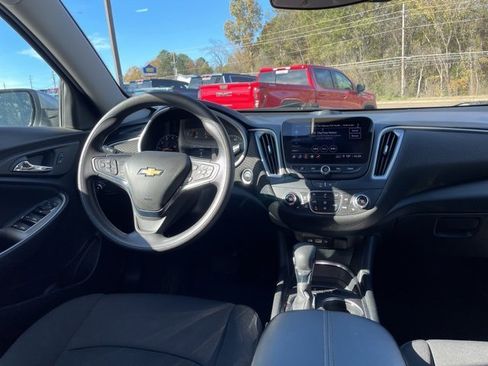 Used 2024 Chevrolet Malibu LT image 23